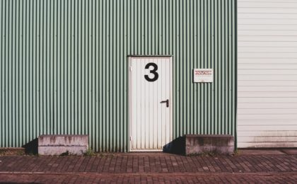 photo 1530051528223 01d6a86a154c